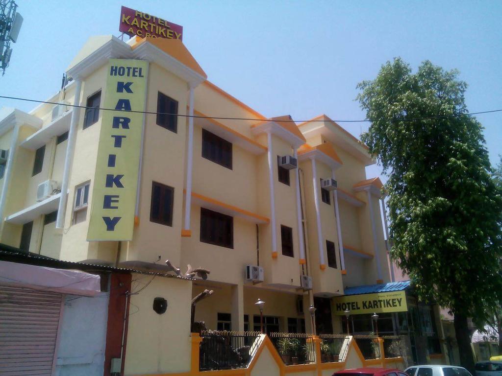 Hotel Kartikey Jaipur Eksteriør bilde