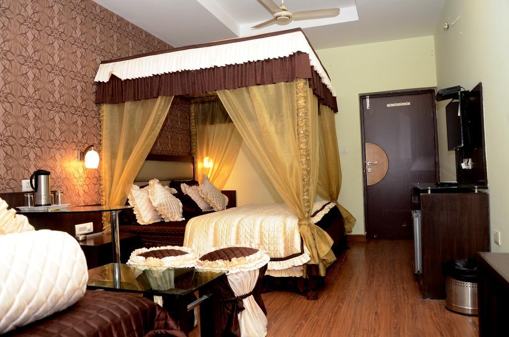 Hotel Kartikey Jaipur Eksteriør bilde