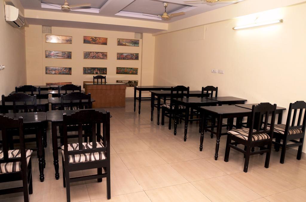 Hotel Kartikey Jaipur Eksteriør bilde