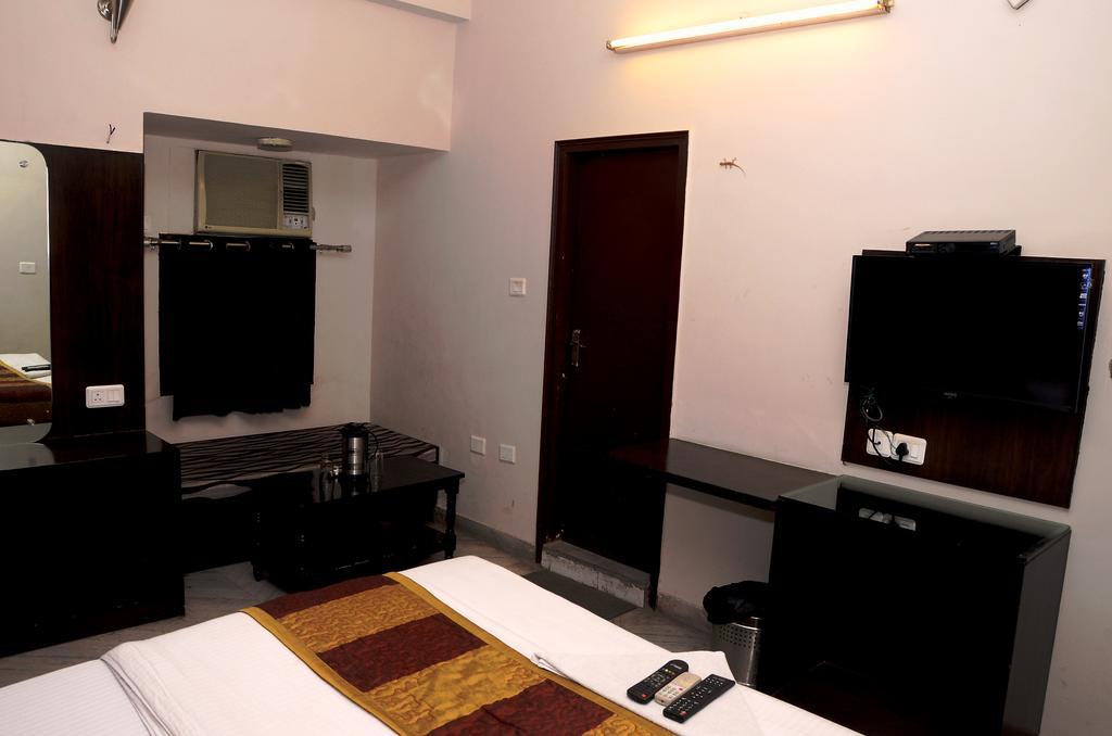 Hotel Kartikey Jaipur Eksteriør bilde